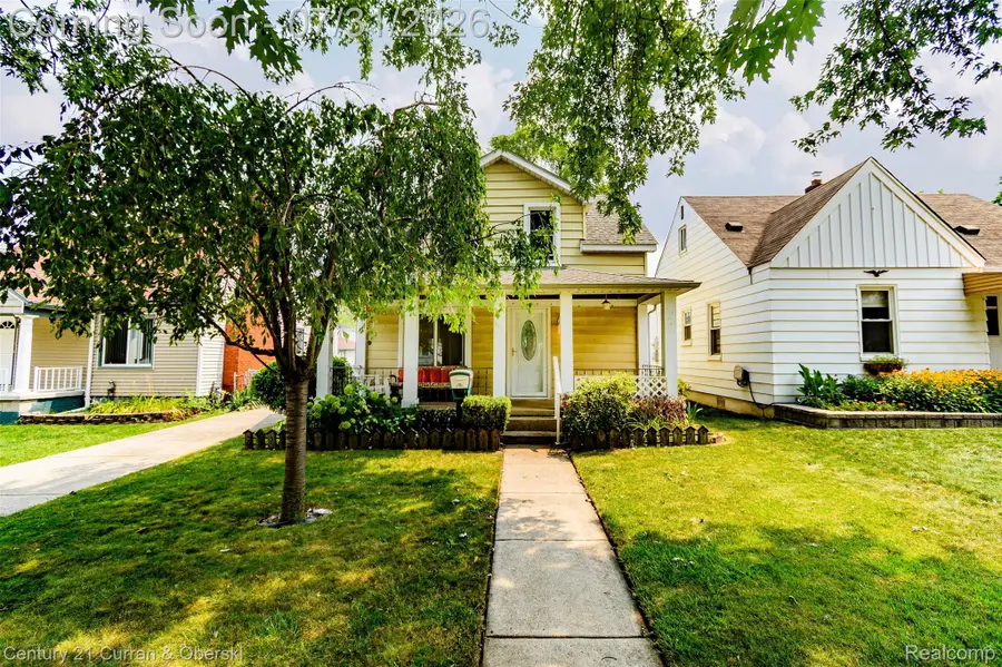 5411 Kingston Street, Dearborn Heights, MI 48125 - #3