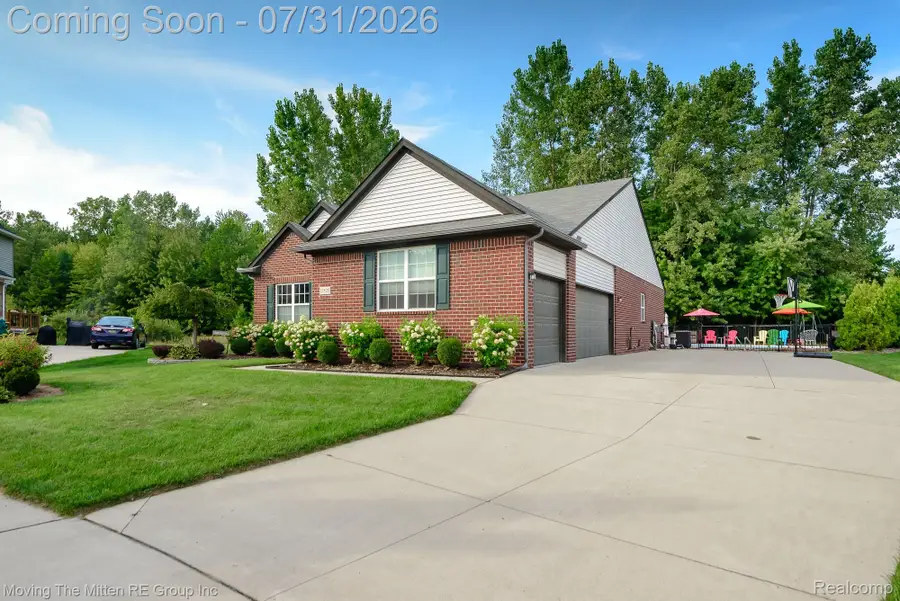 13529 Chester Court, Belleville, MI 48111 - #3