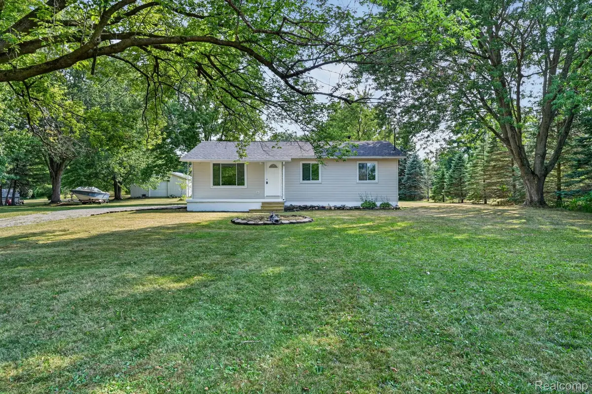 305 W Walker Street, Gaines, MI 48436 - #1