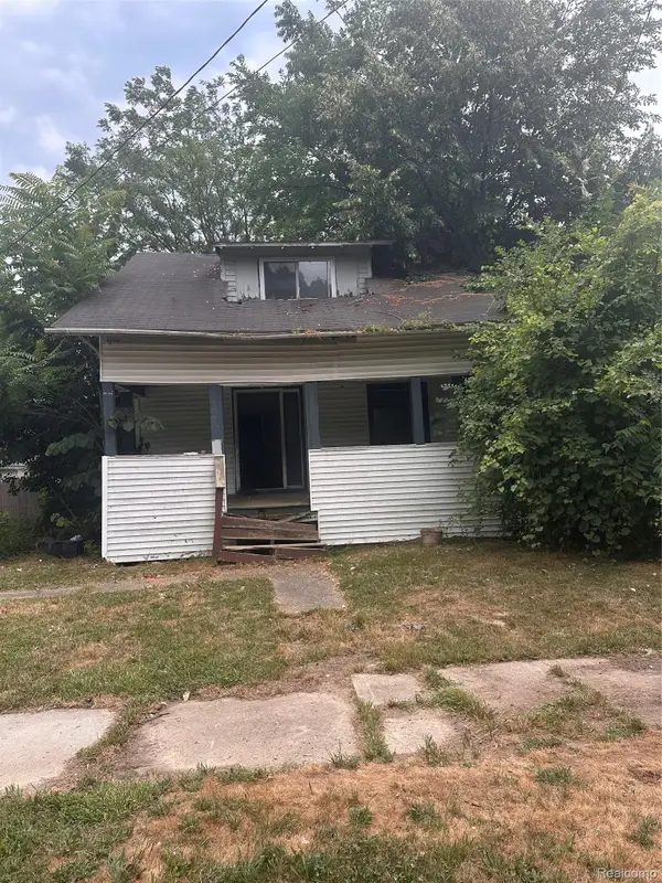 221 W Tobias Street, Flint, MI 48503