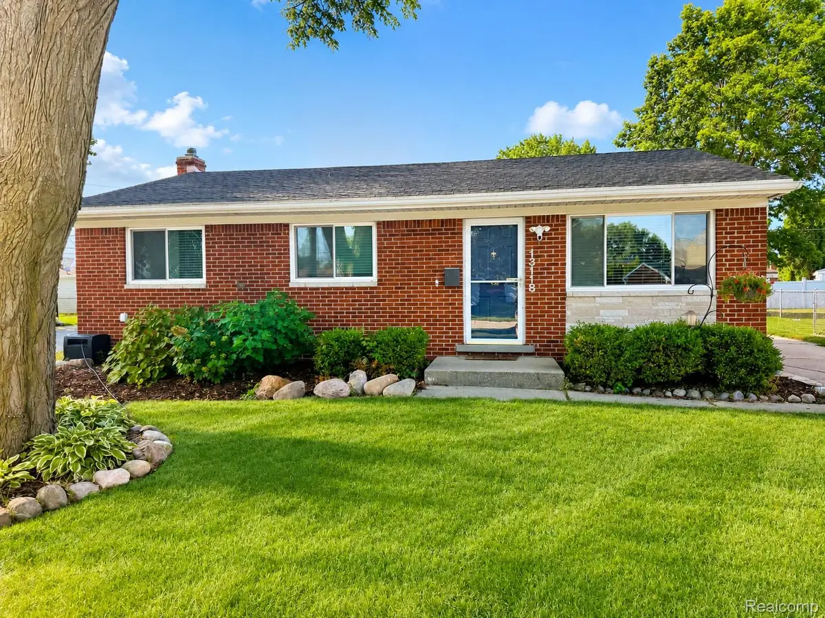 13118 Whitfield Drive, Sterling Heights, MI 48312 - #1