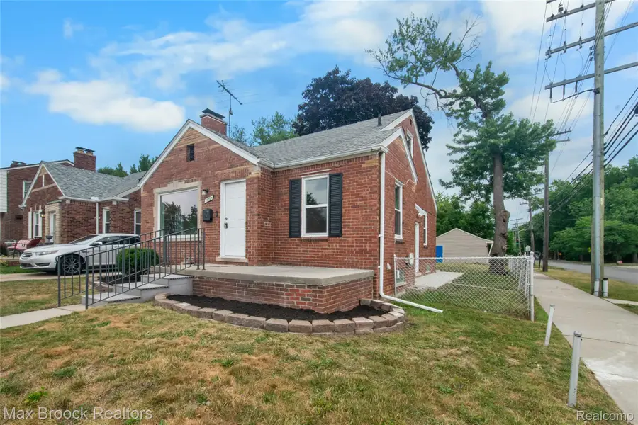 18904 Mallina Street, Detroit, MI 48236 - #2
