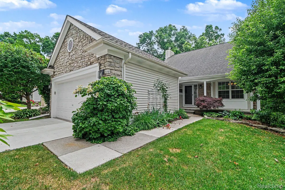 6573 Summit Ridge, Clarkston, MI 48346 - #1