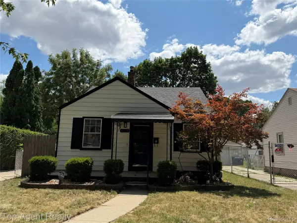 18580 Washtenaw Street, HarperWoods, MI 48225