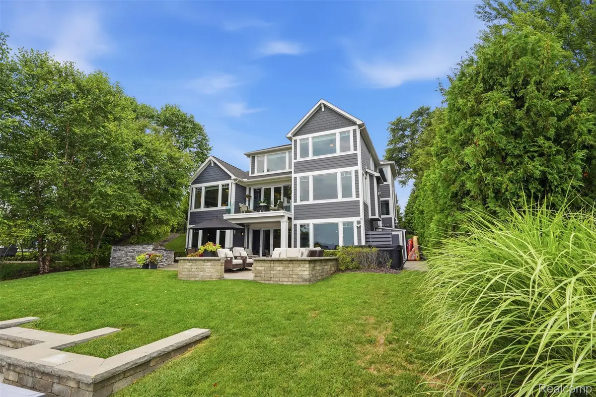 8303 Hilton Road, Brighton, MI 48114 - #1