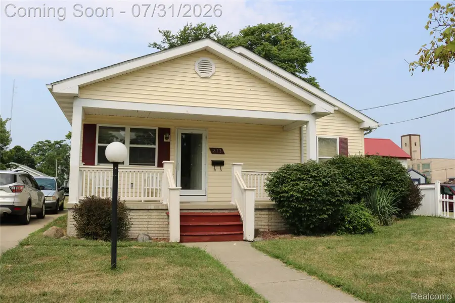 213 S 4th Avenue, Saginaw, MI 48607 - #2