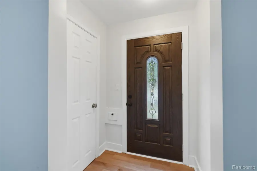 1527 Gainey Avenue, Flint, MI 48503 - #2
