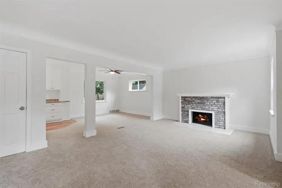 1527 Gainey Avenue, Flint, MI 48503 - #3
