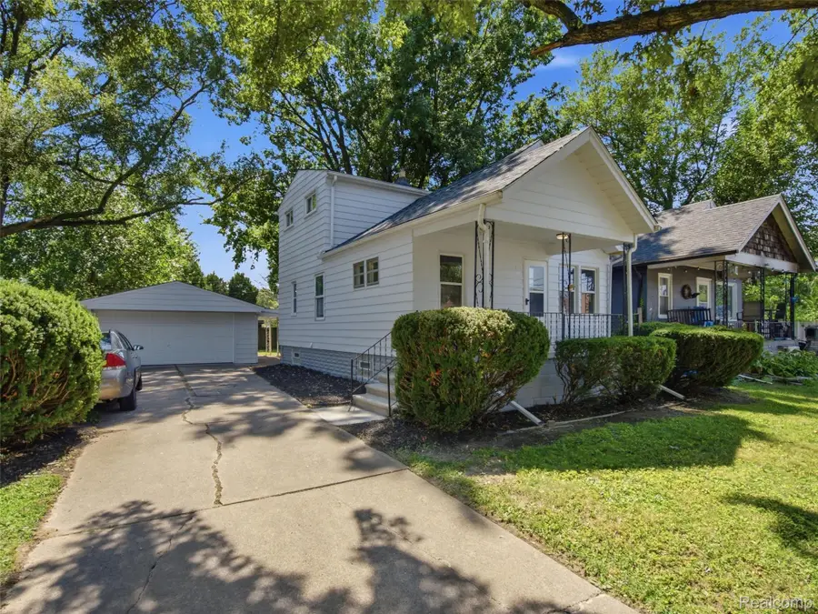 1063 Mayflower Avenue, Lincoln Park, MI 48146 - #2