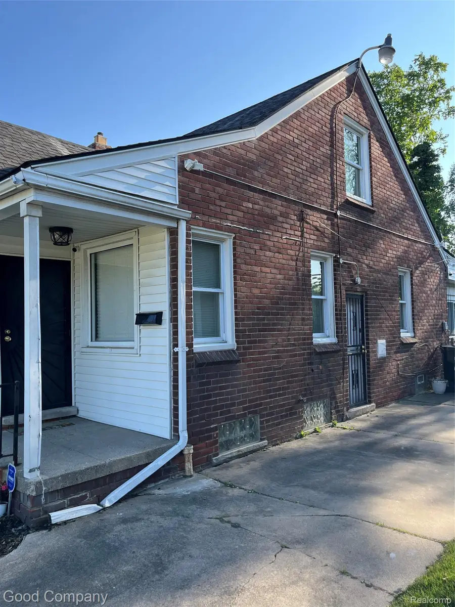 19469 Whitcomb Street, Detroit, MI 48235 - #2