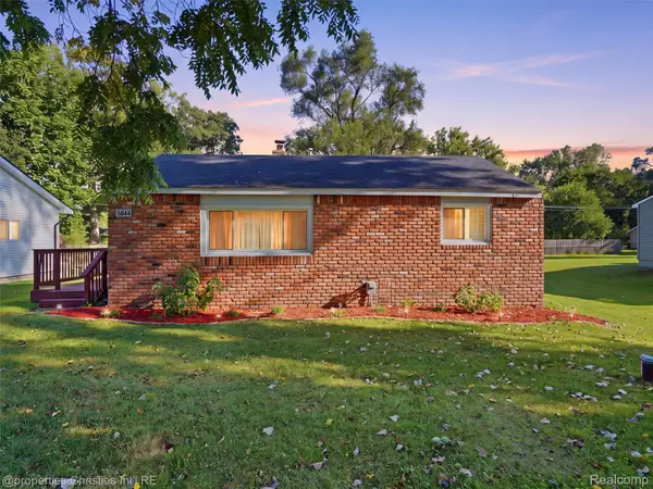 4645 Downing Drive, Pinckney, MI 48169