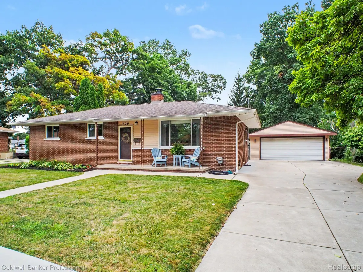 709 Briarwood Lane, Fenton, MI 48430 - #1