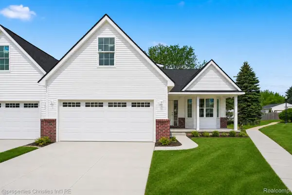817 Nelsons Ridge Drive, Howell, MI 48843