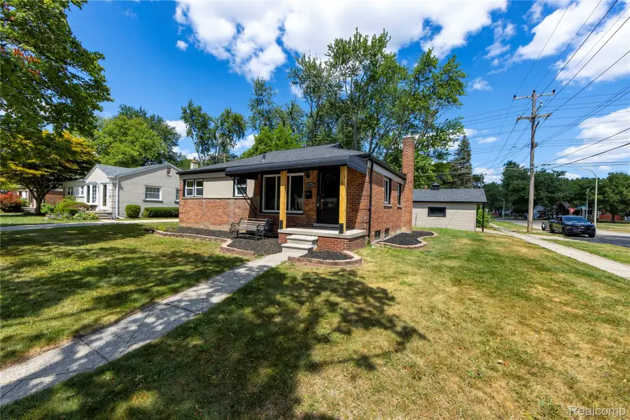 29824 Hathaway Street, Livonia, MI 48150 - #2