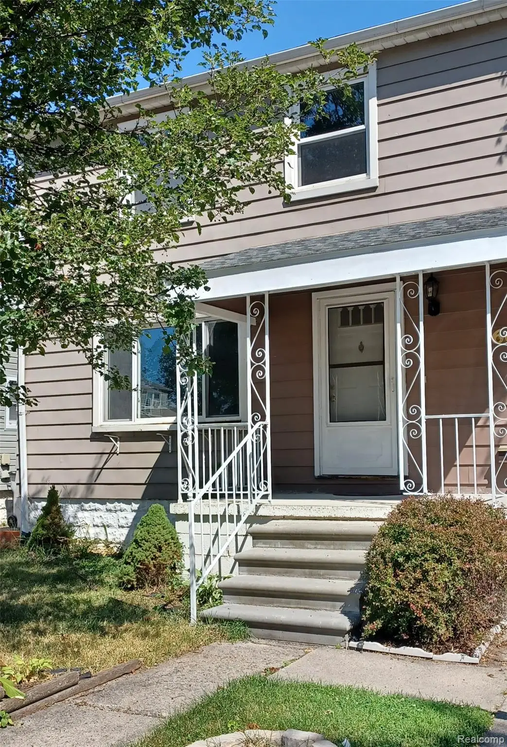 66 W Garfield Avenue, Hazel Park, MI 48030 - #1