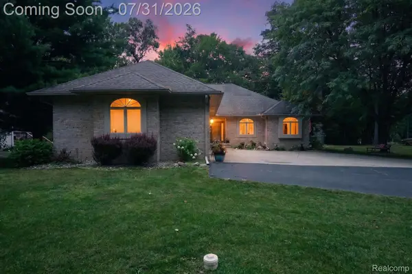 7480 Majestic Woods Drive, Linden, MI 48451