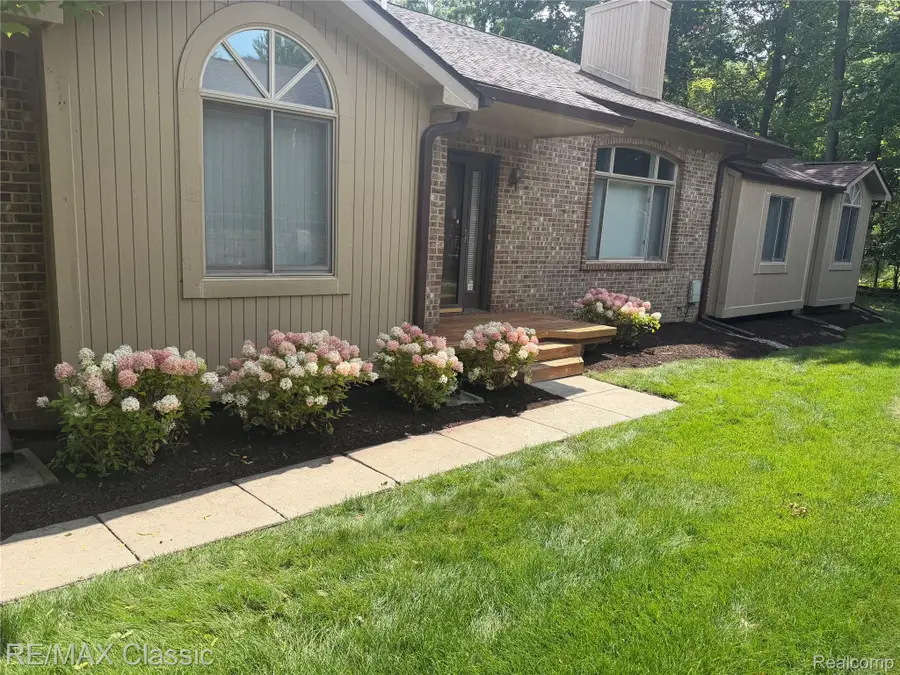 7413 Tall Timbers #178, West Bloomfield, MI 48322 - #2
