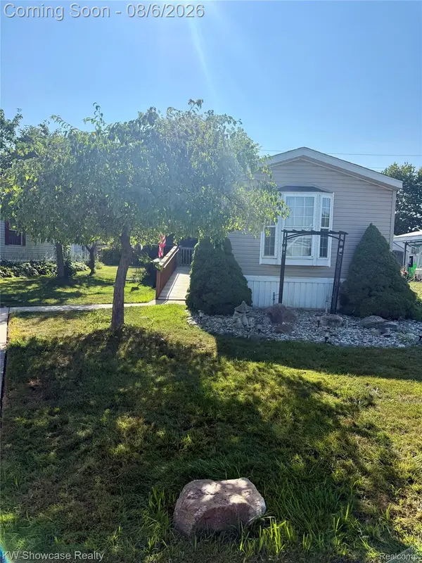 2263 Evergreen Street, Wixom, MI 48393