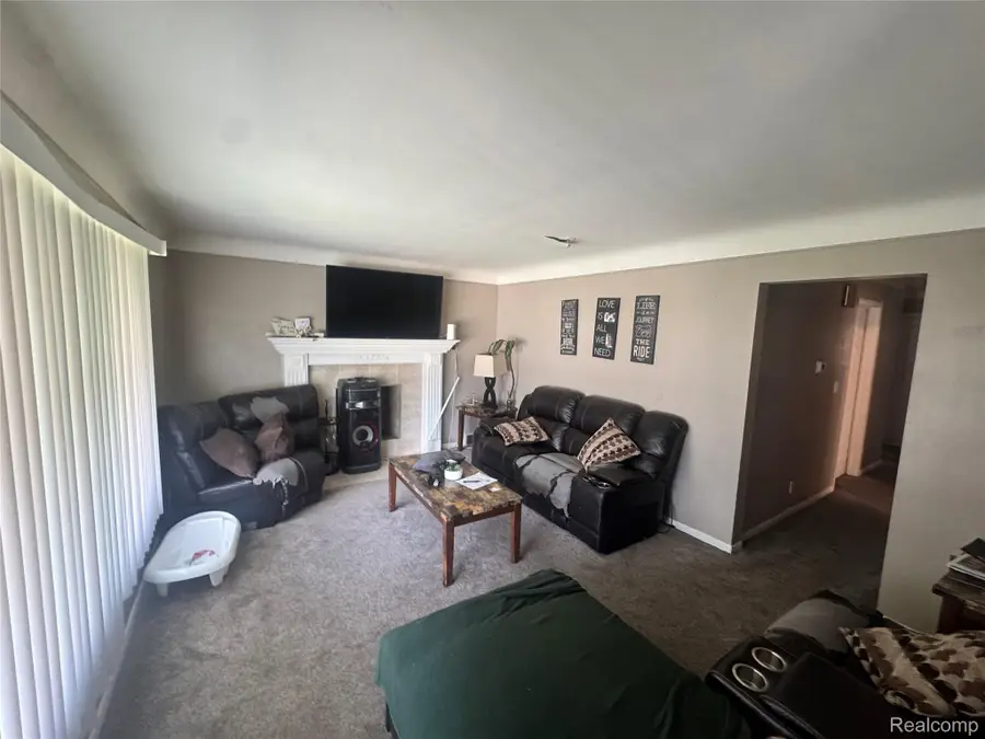 22122 Kelly Road, Eastpointe, MI 48021 - #2