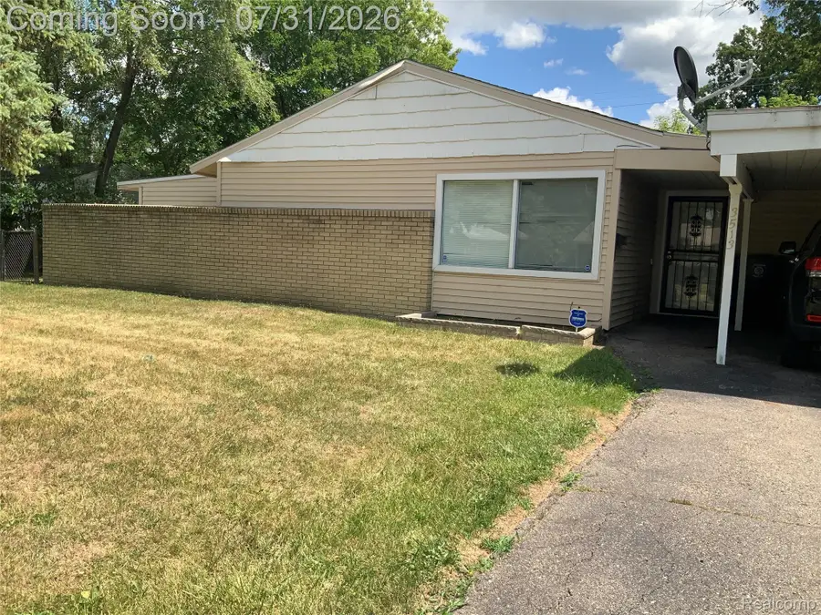 3513 Briarwood Drive, Flint, MI 48507 - #2