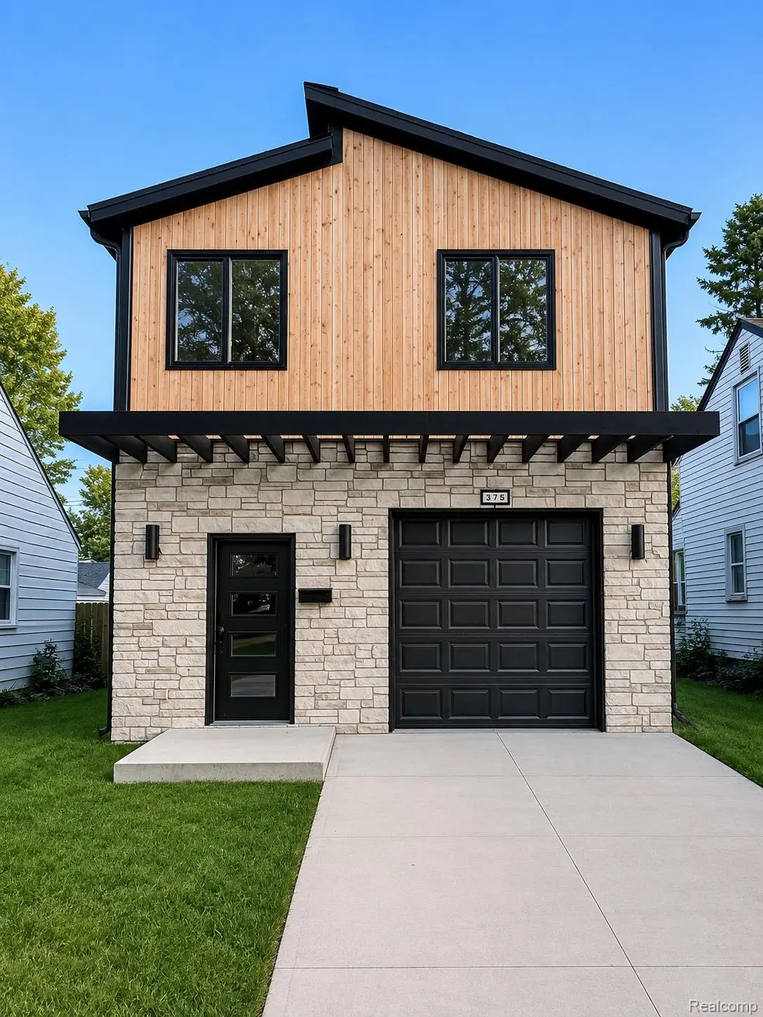 375 W Hayes Avenue, Hazel Park, MI 48030 - #1