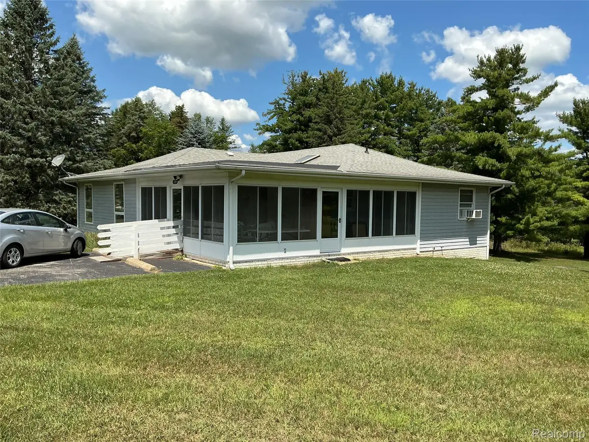 1331 Bankers Road, Hillsdale, MI 49242 - #1
