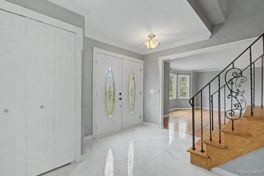 5394 Pond Bluff Drive, West Bloomfield, MI 48323 - #3