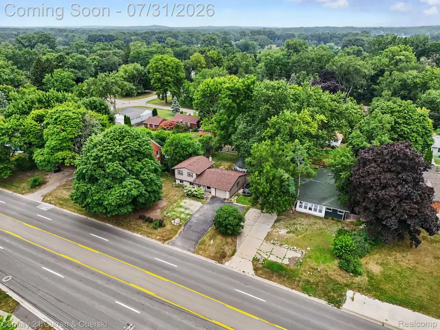 2368 W Walton Boulevard, Waterford, MI 48329 - #3