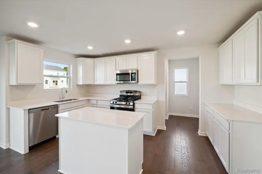 615 Harvest Way, Chelsea, MI 48118 - #2