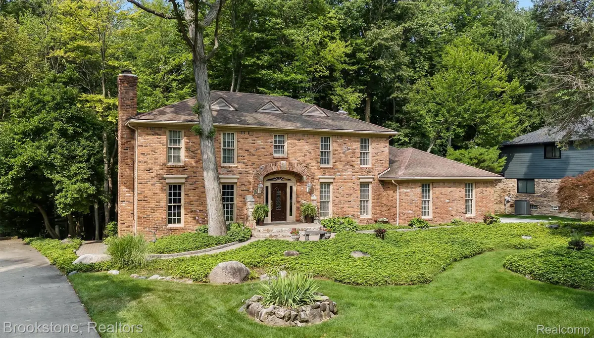 6521 Red Oak Drive Nw, Troy, MI 48098 - #1
