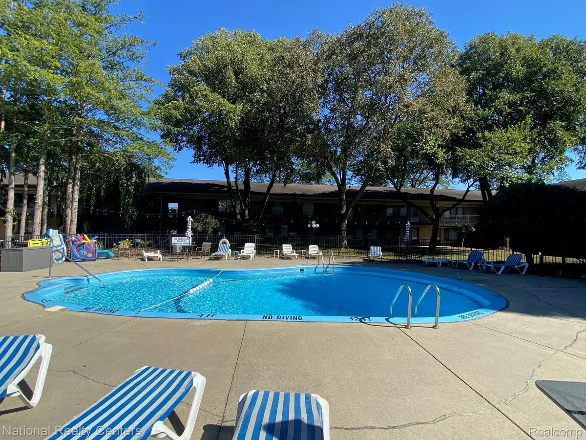 995 N Cass Lake Road #243, Waterford, MI 48328 - #1