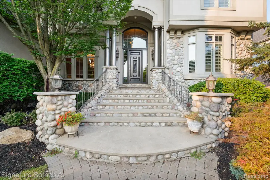 17862 Parkshore Drive, Northville, MI 48168 - #2