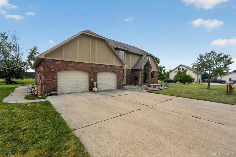 10454 E Bristol Road, Davison, MI 48423 - #2