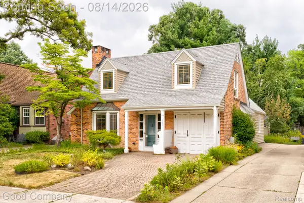 884 W Oakridge Street, Ferndale, MI 48220