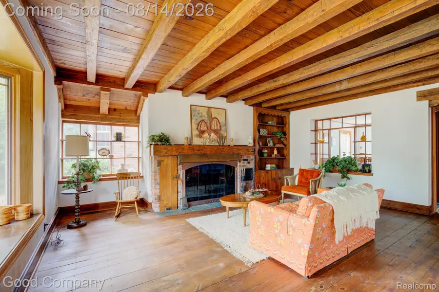 884 W Oakridge Street, Ferndale, MI 48220 - #3
