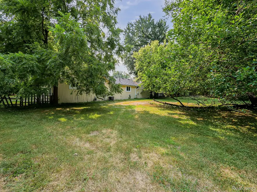 26747 Vassar Avenue, Redford, MI 48240 - #3