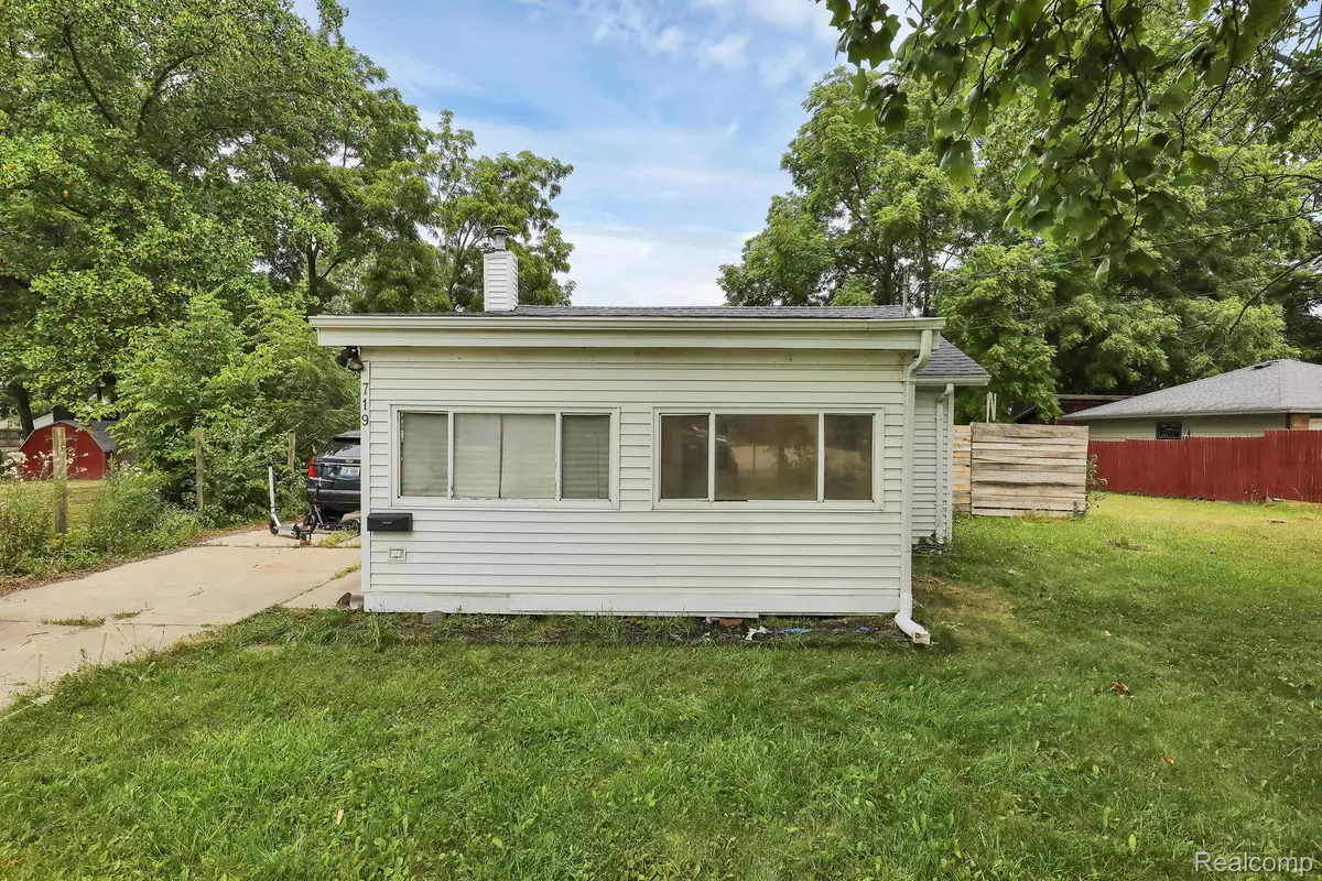 719 Robert Street, Lansing, MI 48910 - #1