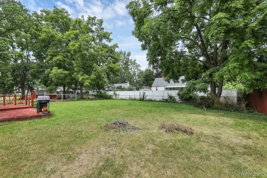 719 Robert Street, Lansing, MI 48910 - #3