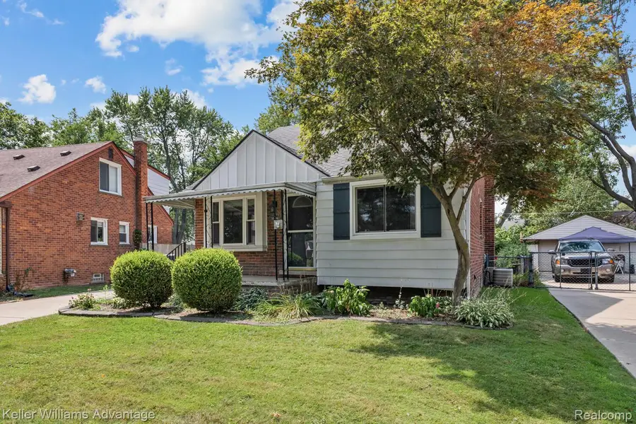 19994 Hunt Club Drive, Harper Woods, MI 48225 - #3