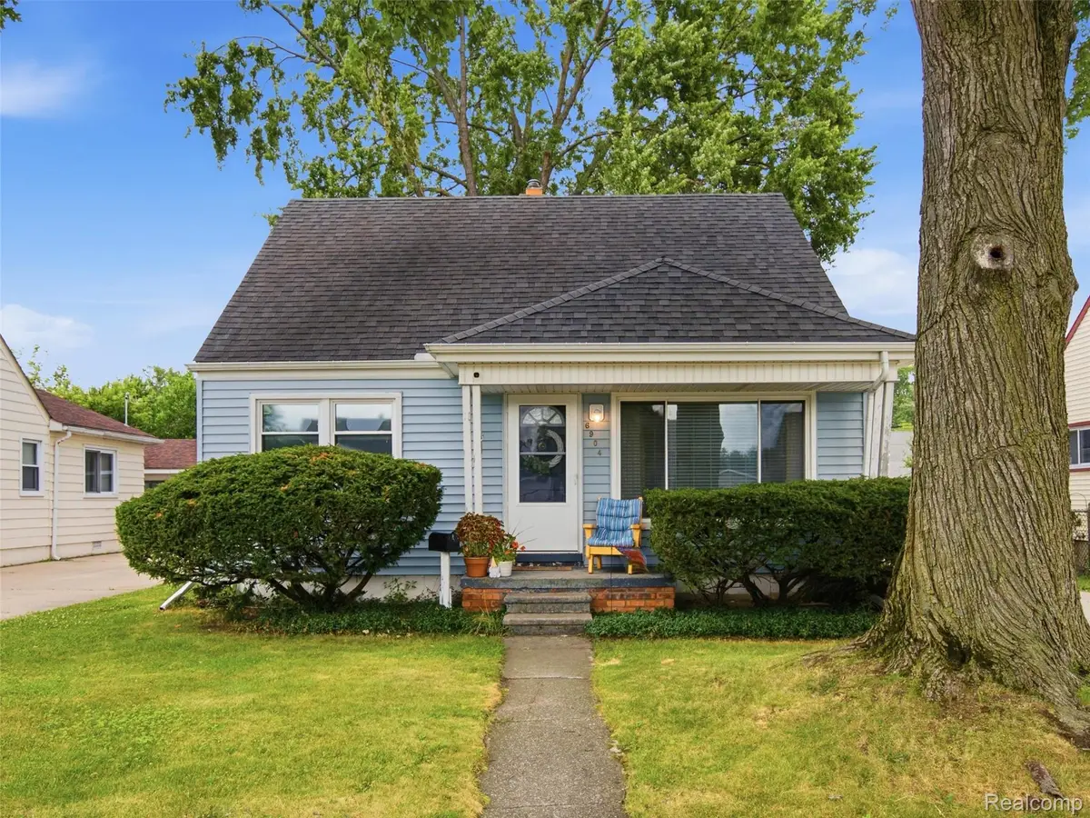 6904 Lathers Street, Garden City, MI 48135 - #1