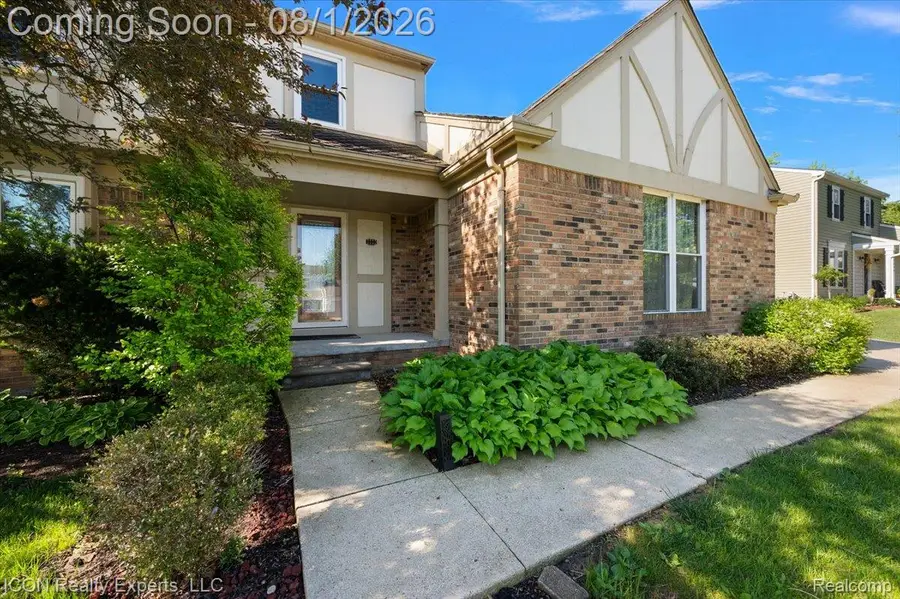 44831 Huntington Drive, Novi, MI 48375 - #3