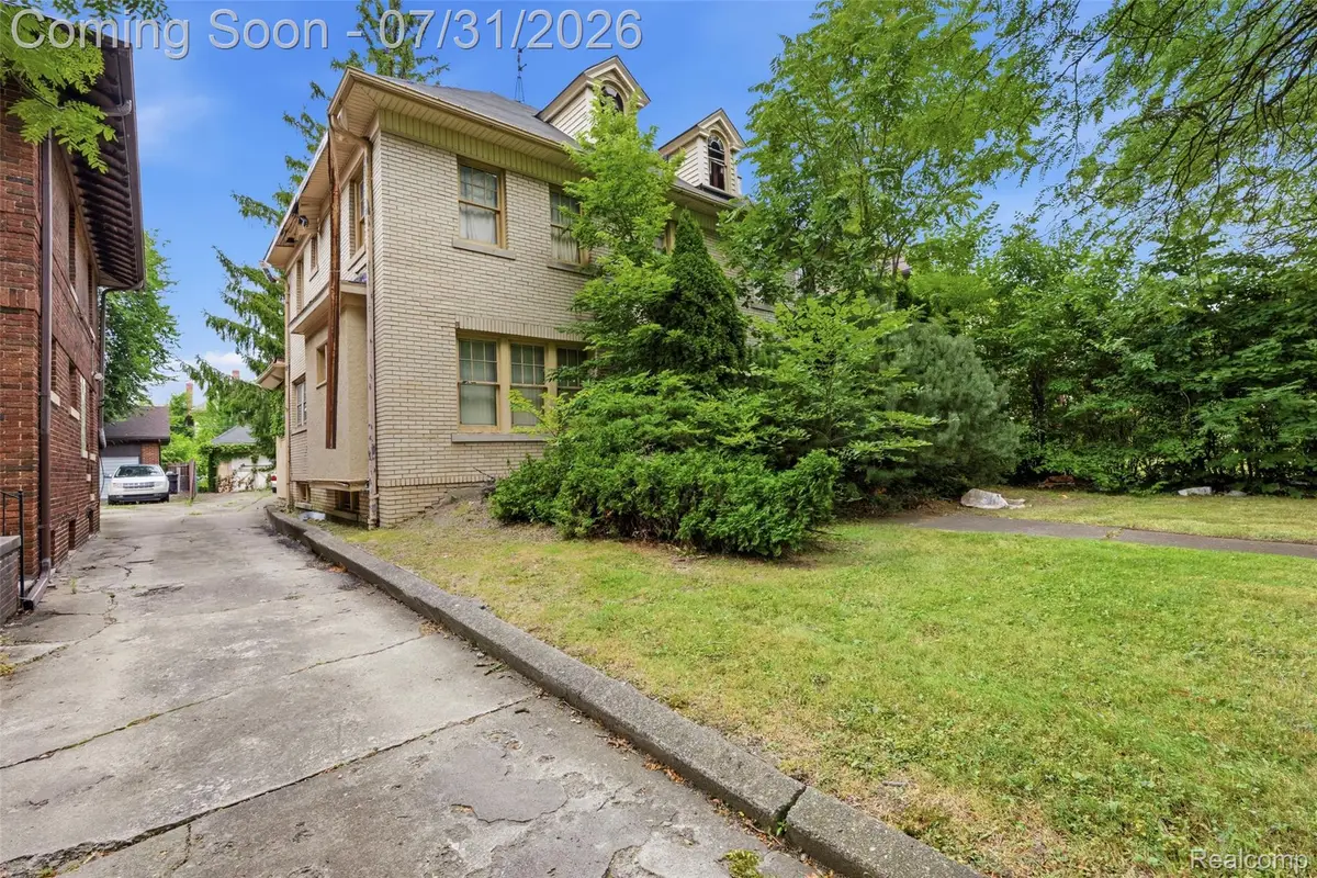 1636 W Boston Boulevard, Detroit, MI 48206 - #1