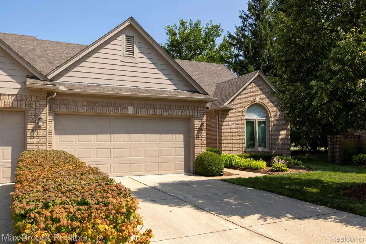 20685 Hillsboro Drive, Macomb, MI 48044 - #1