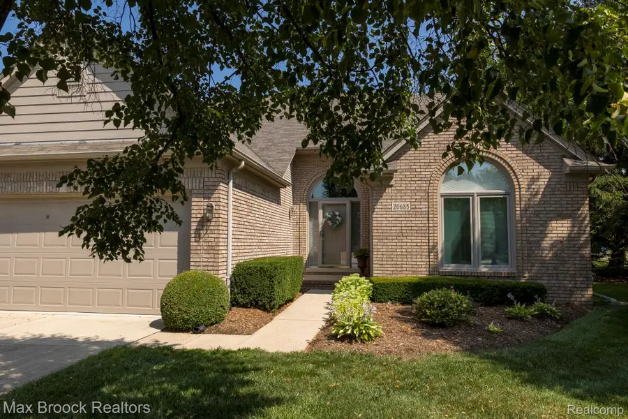 20685 Hillsboro Drive, Macomb, MI 48044 - #2