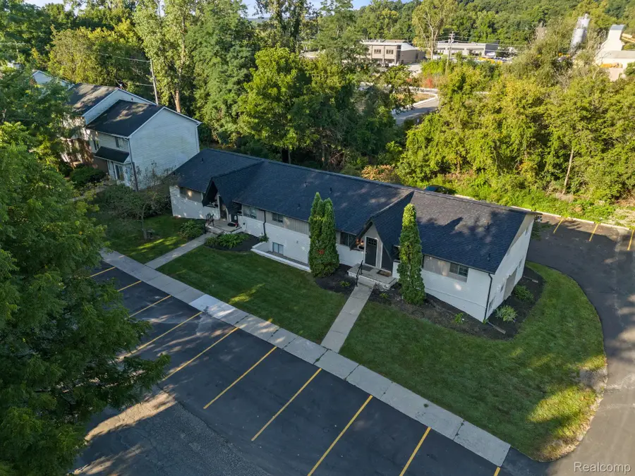 811 N Main Street, Milford, MI 48381 - #3