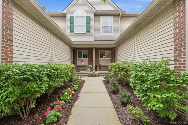 530 Newberry Lane, Howell, MI 48843