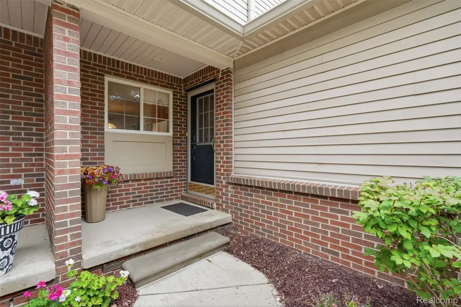 530 Newberry Lane, Howell, MI 48843 - #2