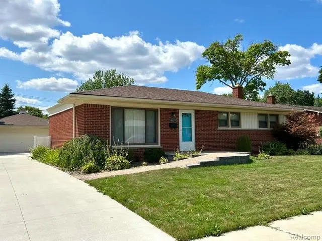 31225 Kenwood Avenue, Madison Heights, MI 48071 - #2