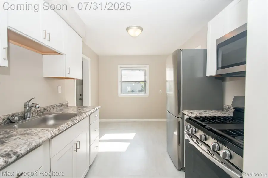 23100 Hoover Avenue, Hazel Park, MI 48030 - #3