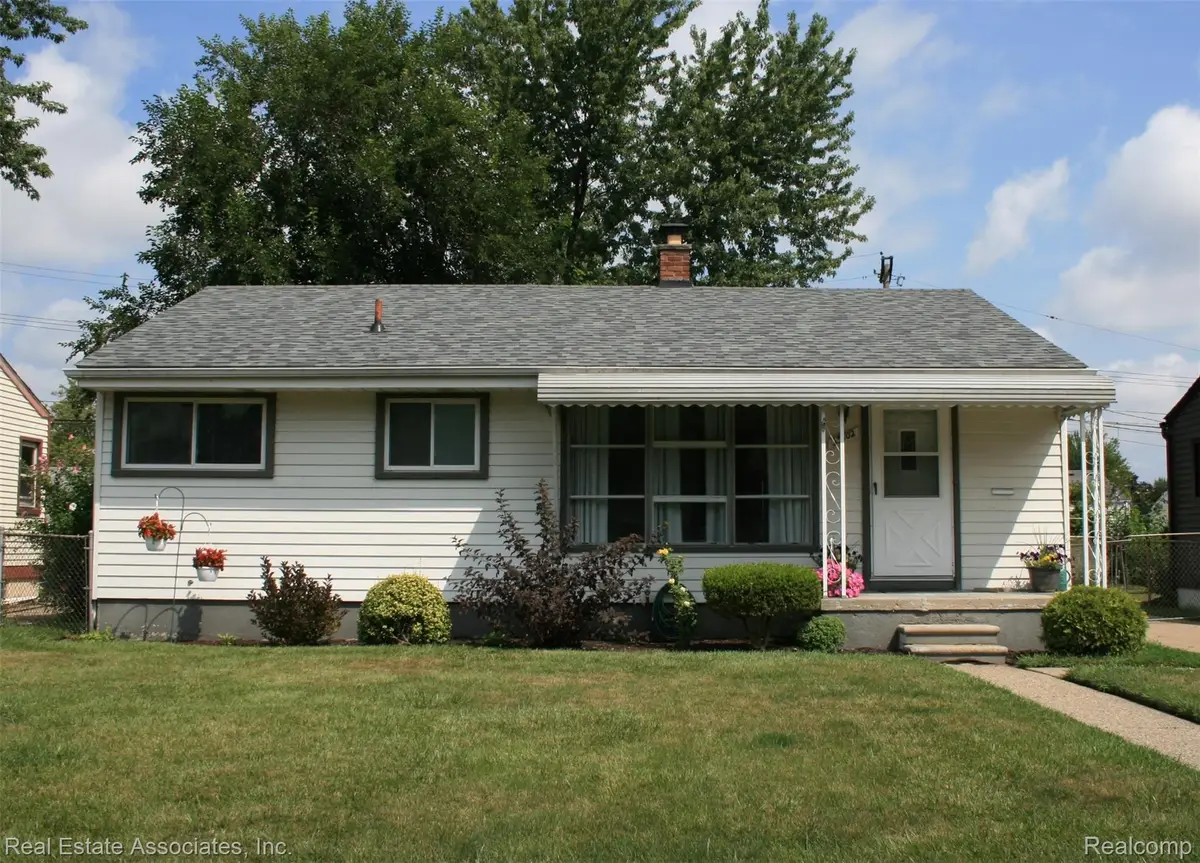 33702 Leona Street, Garden City, MI 48135 - #1